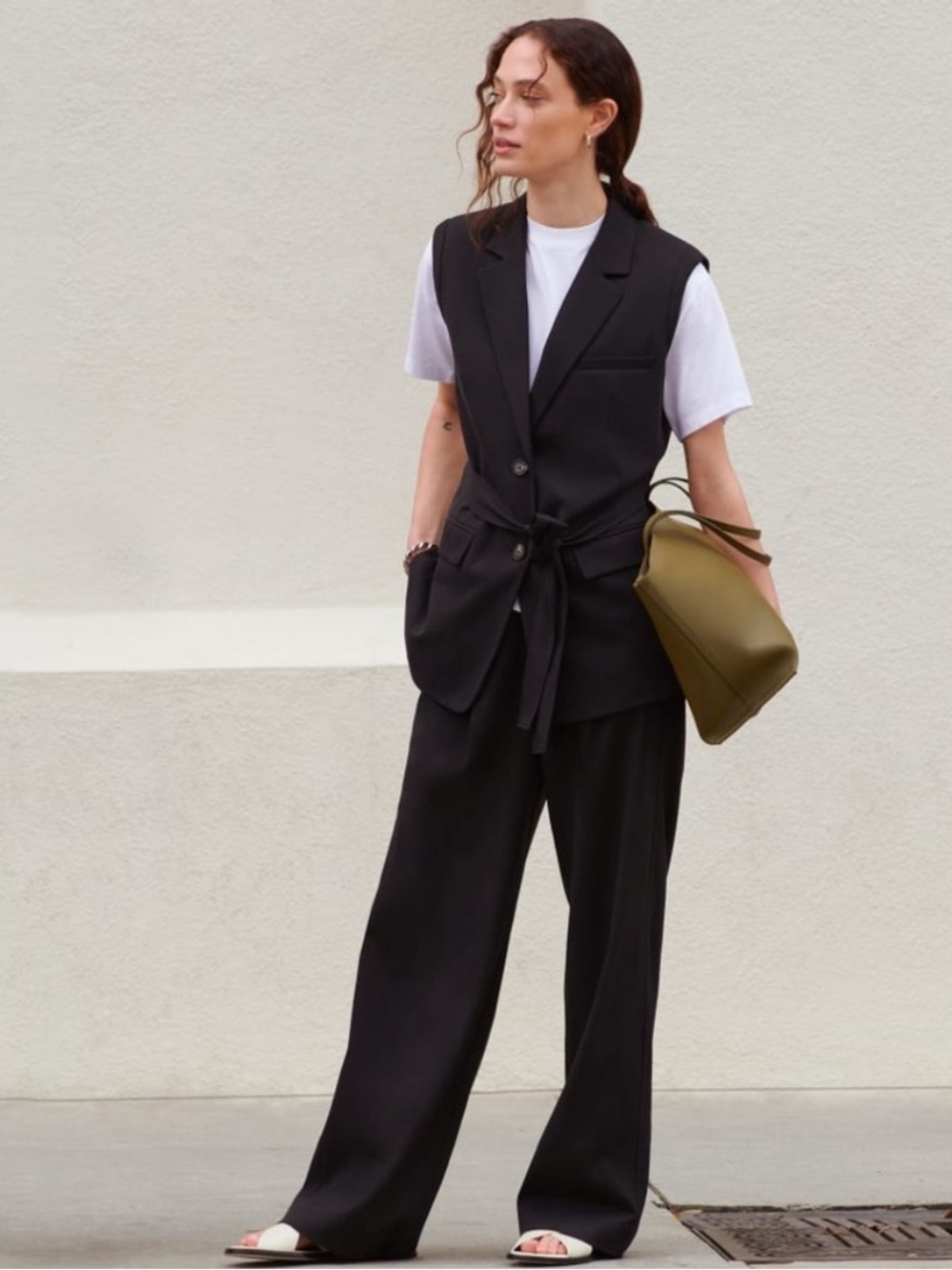 Everlane The Way High Drape Pant in Black Black size 6R